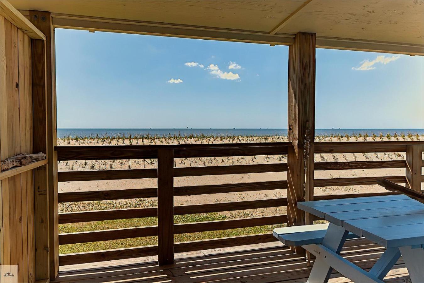 Blue Dolphin Inn And Cottages Grand Isle Exterior foto