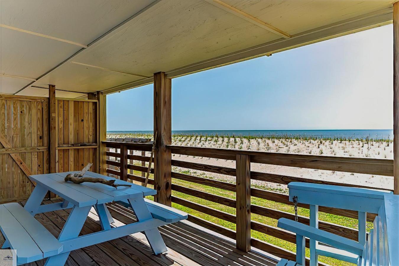 Blue Dolphin Inn And Cottages Grand Isle Exterior foto